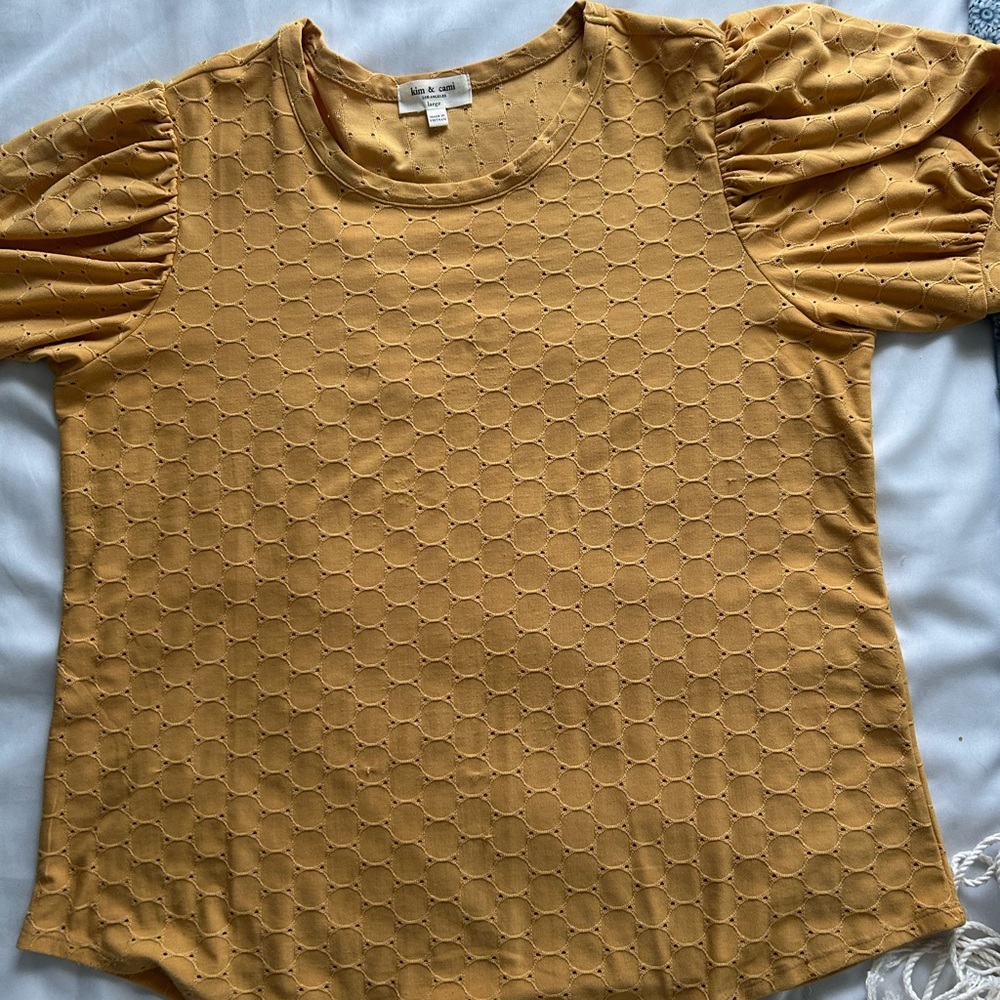 Kim & Cami Mustard Puff Sleeve Blouse